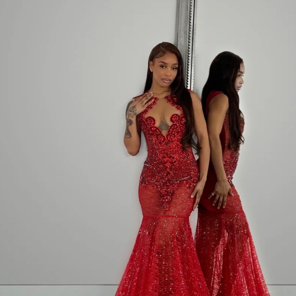 PROM DRESS - Picture 3 of 3